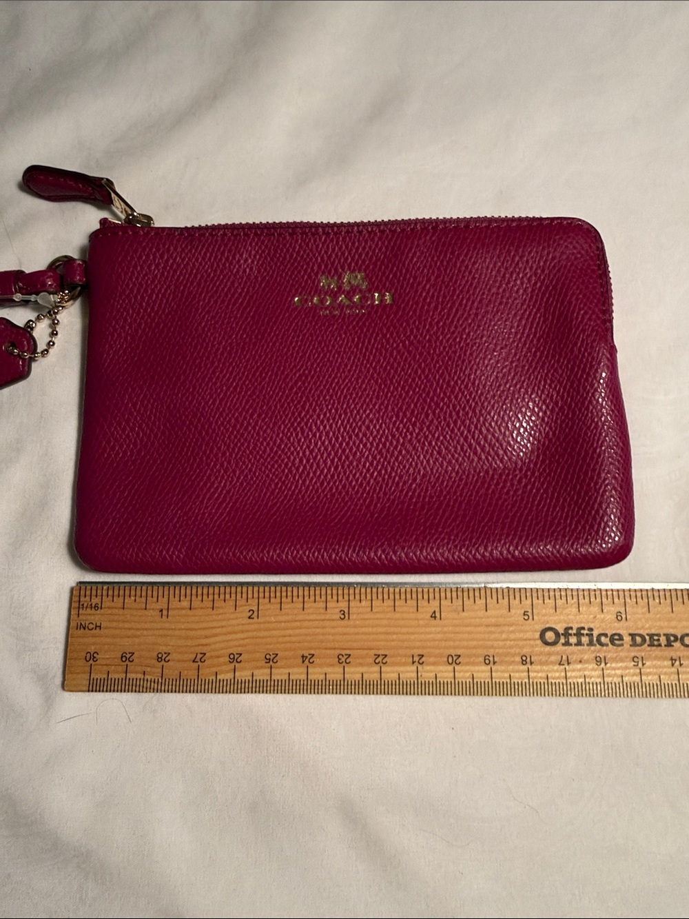 Coach Fuchsia wristlet - Picture 5 of 6